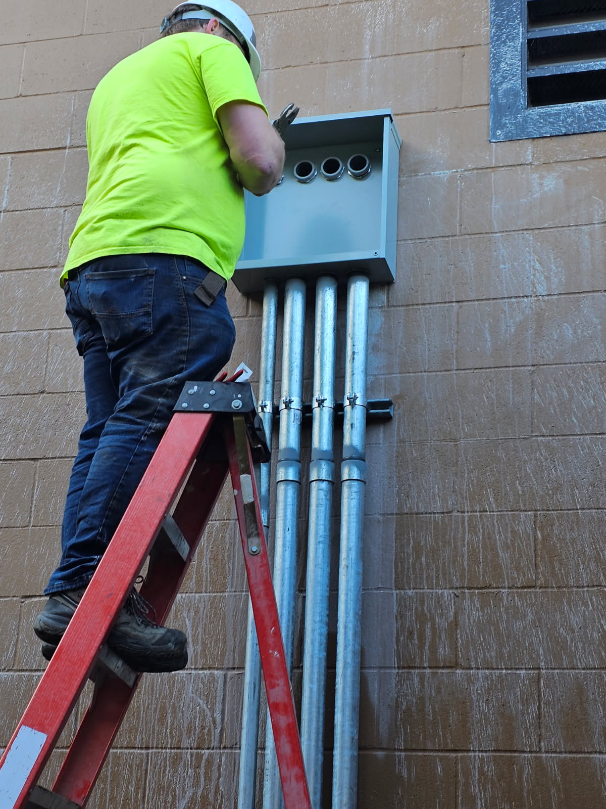 Chehalis WA residential electrician work
